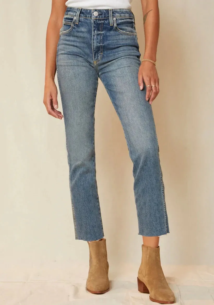 AMO CHLOE CROP WITH RAW HEM