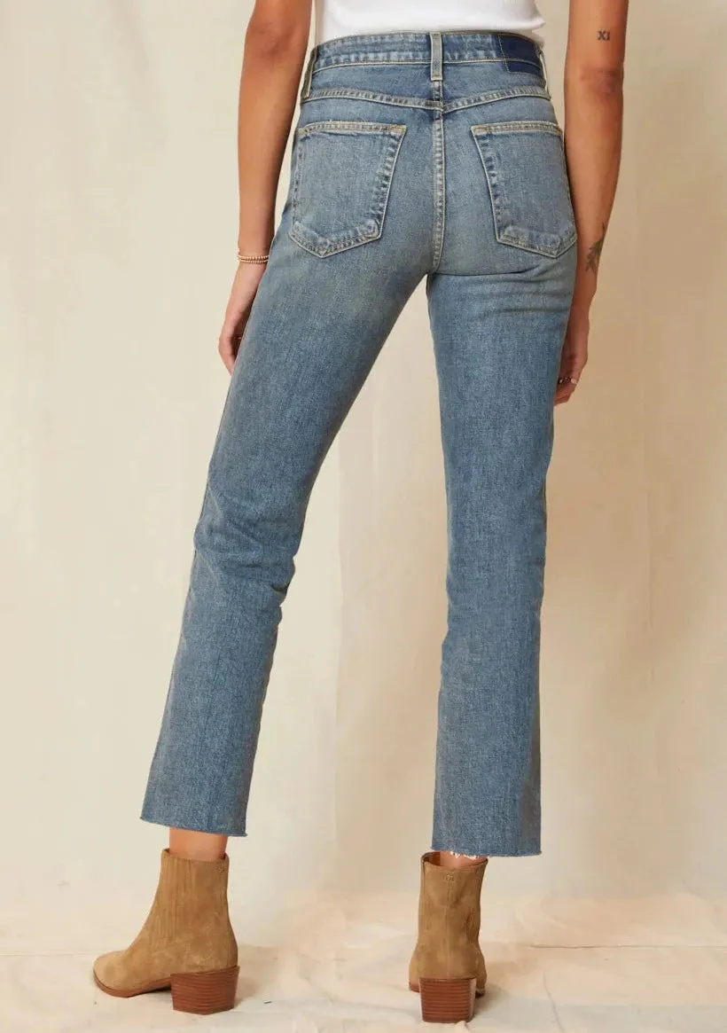 AMO CHLOE CROP WITH RAW HEM