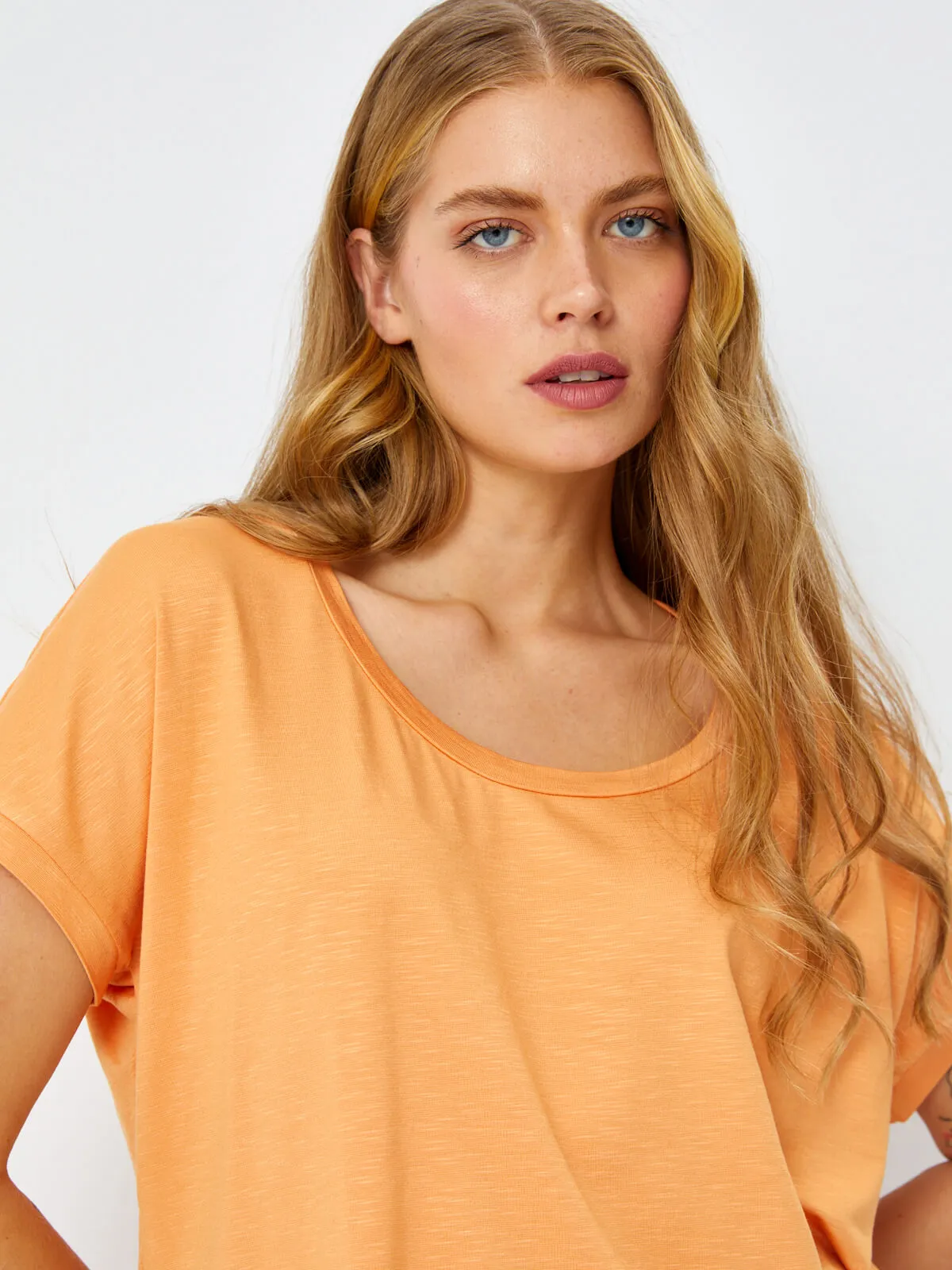 Apricot Crewneck T-Shirt 68016