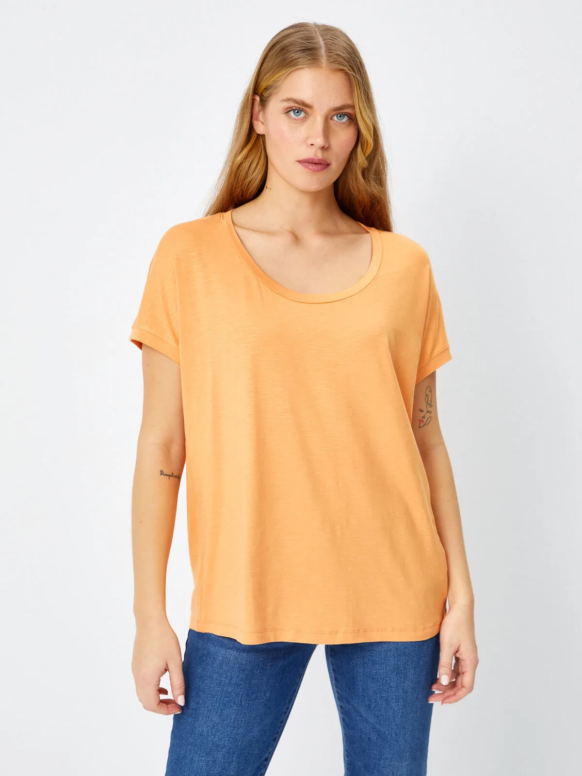 Apricot Crewneck T-Shirt 68016