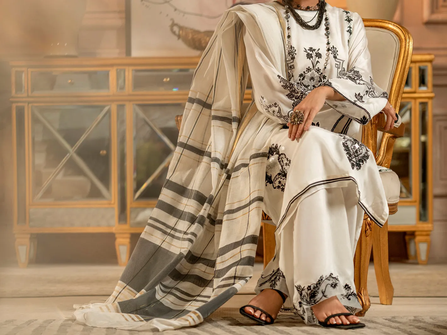 Black & White 3 Piece Blended Stitched - ALP-3PS-1661