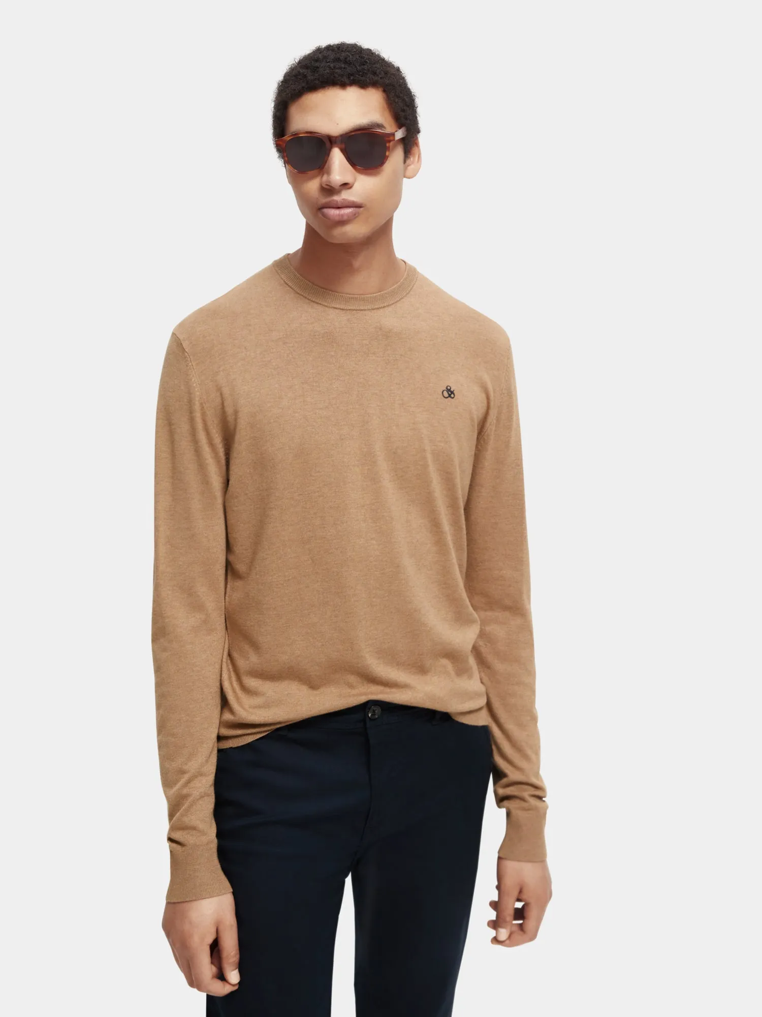 Classic crewneck pullover