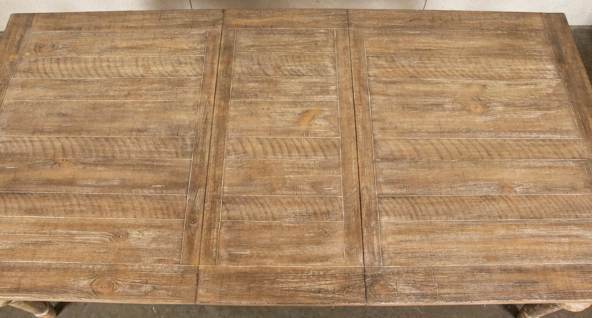 Flagstaff Extension (66-84") Dining Set