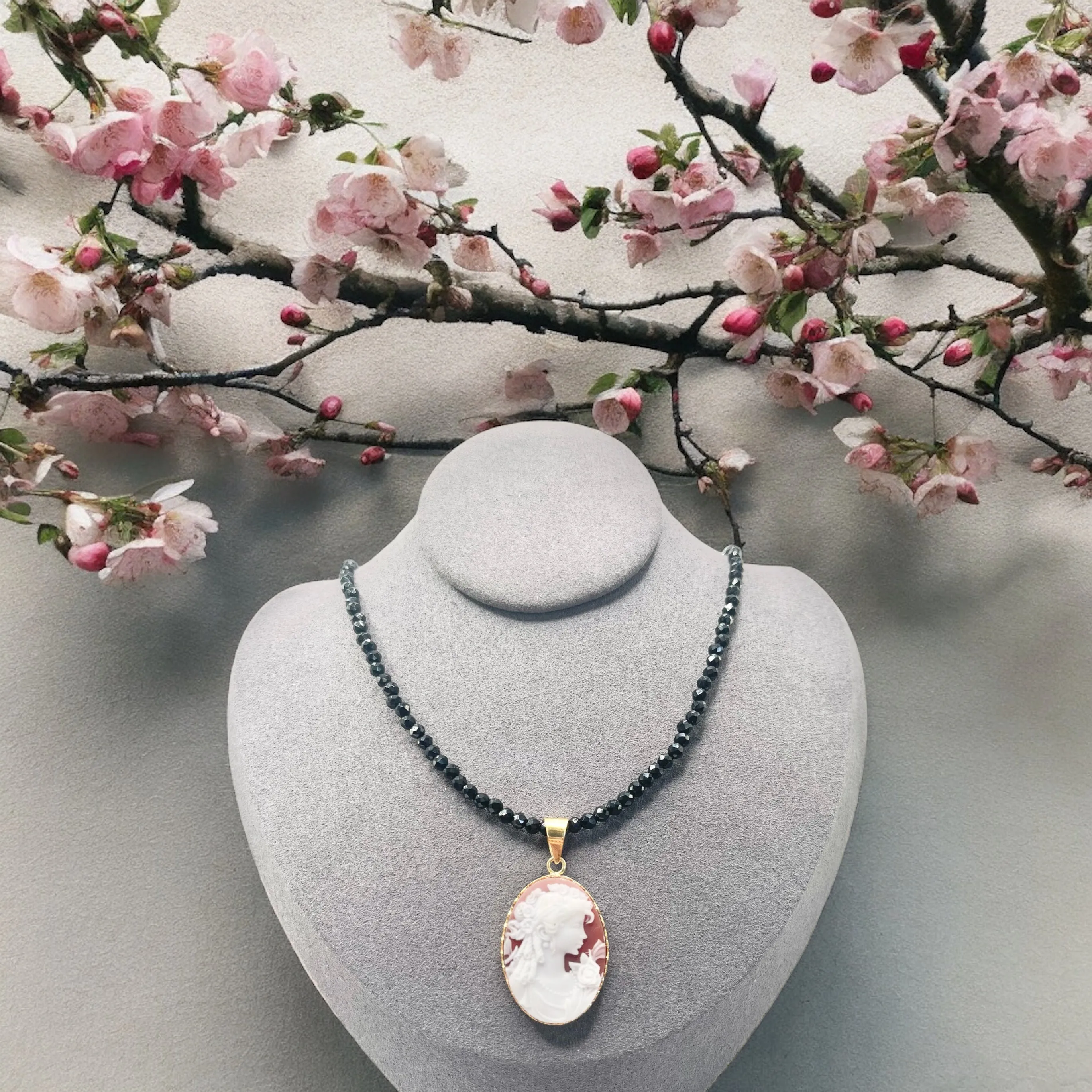 RED AGATE CAMEO LADY DESIGN WITH FLOWER SET