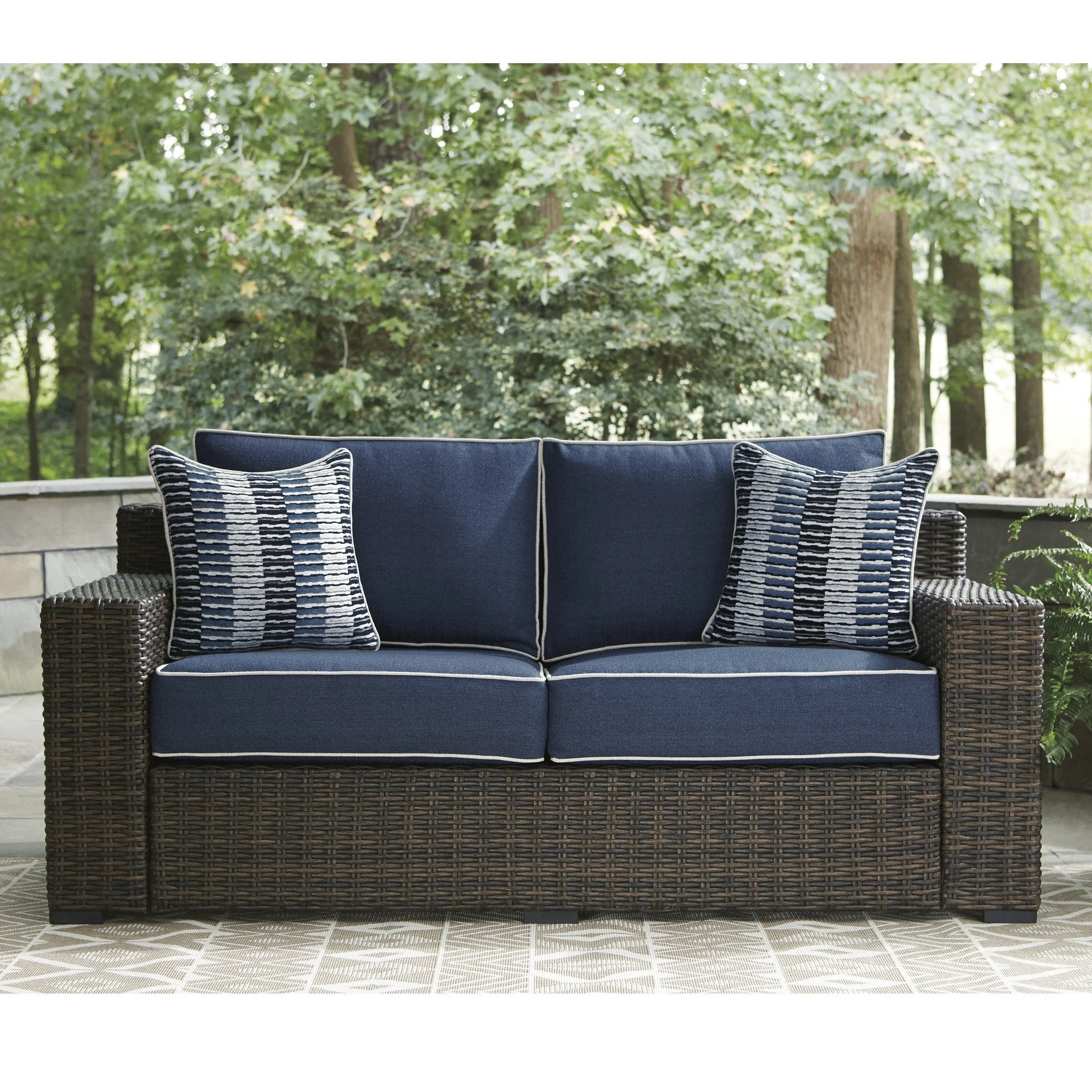 Sag Harbor Outdoor 70" Loveseat