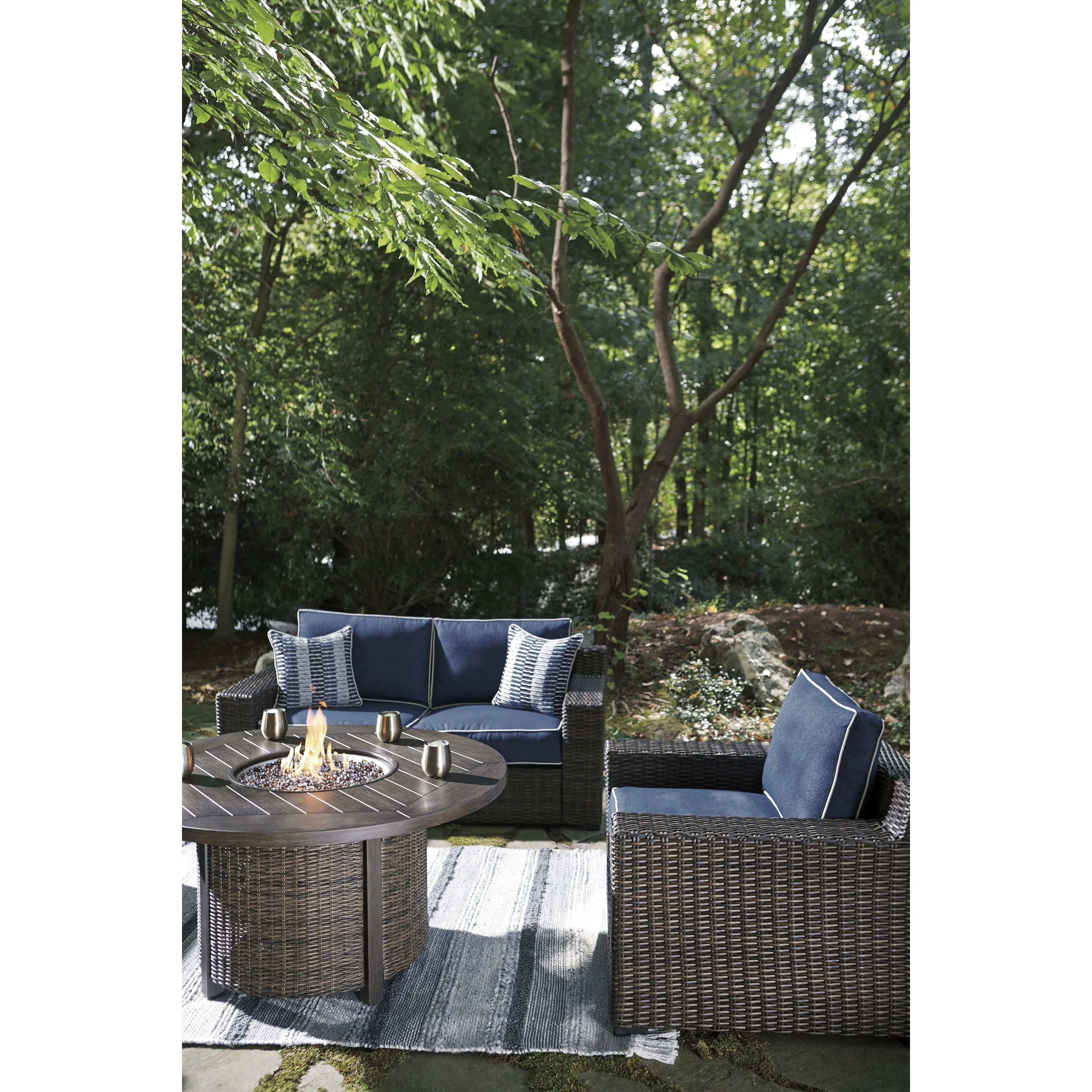 Sag Harbor Outdoor 70" Loveseat
