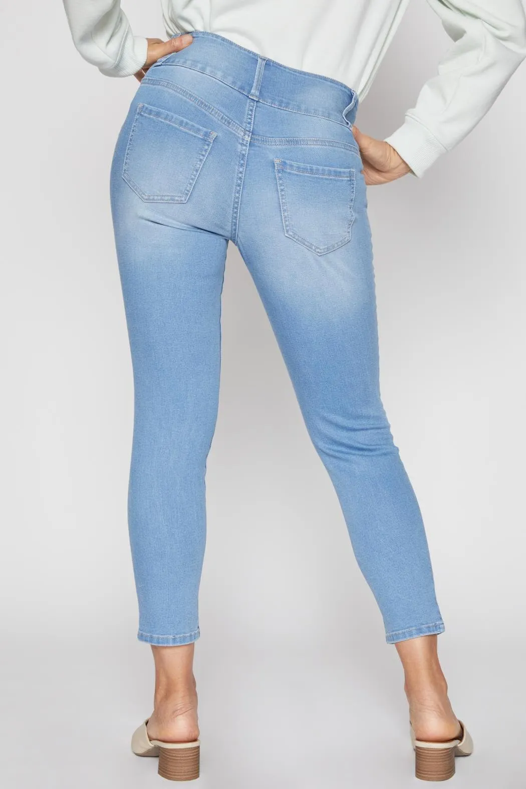 Women's Petite 3 Button High Rise Skinny Jean