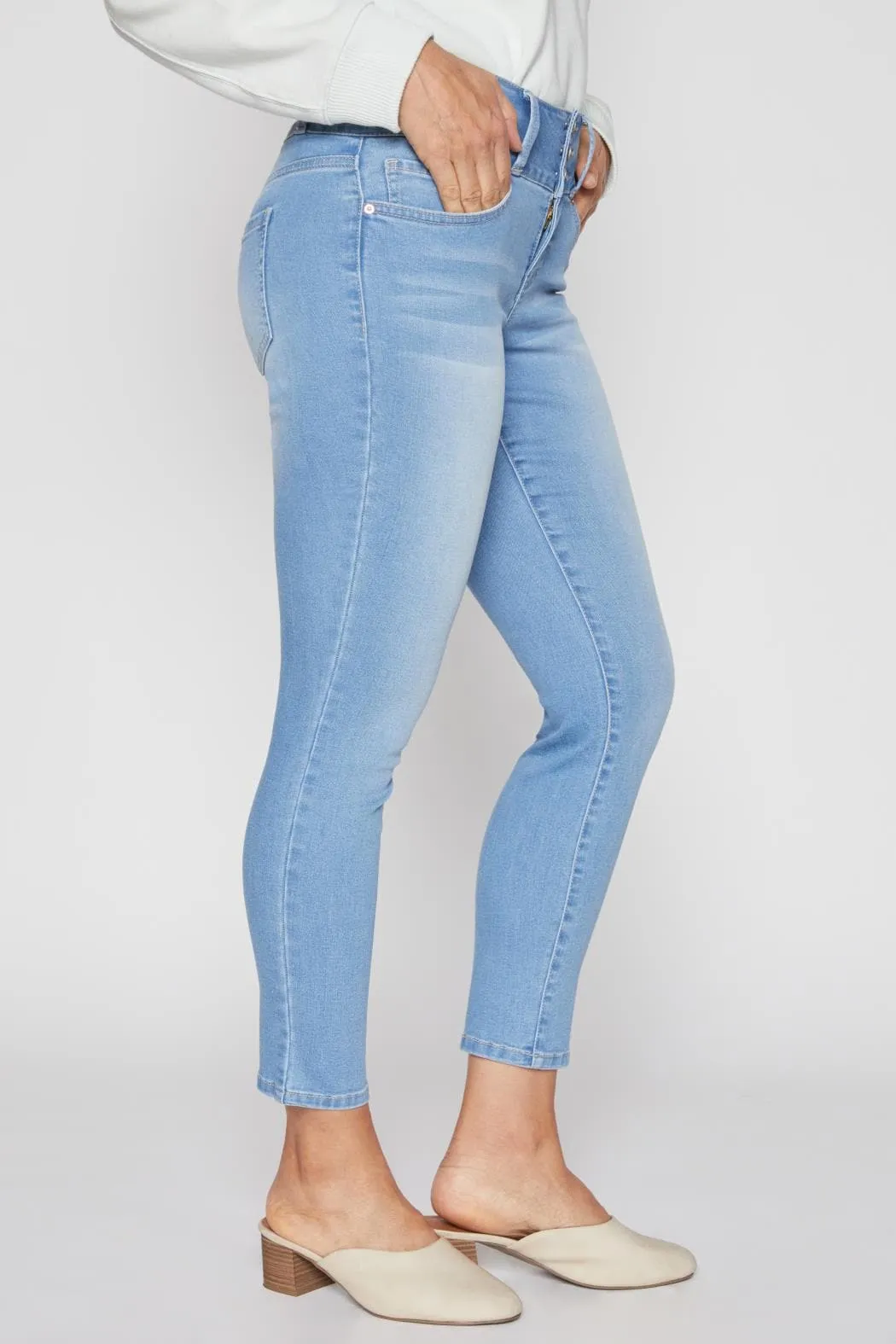 Women's Petite 3 Button High Rise Skinny Jean