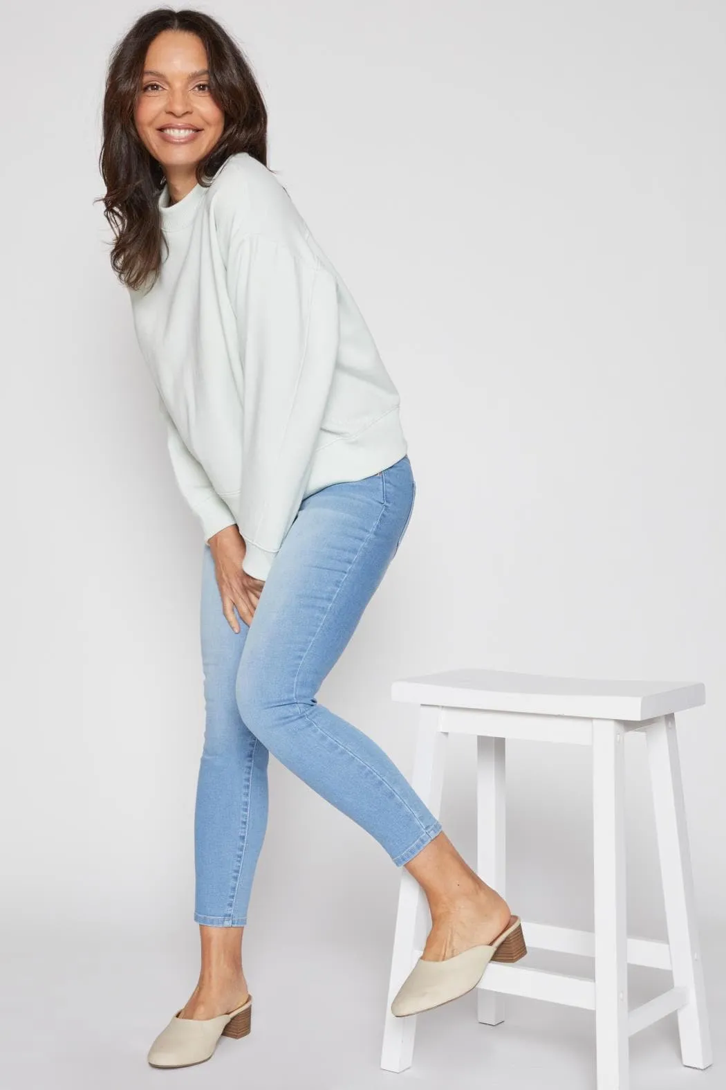 Women's Petite 3 Button High Rise Skinny Jean